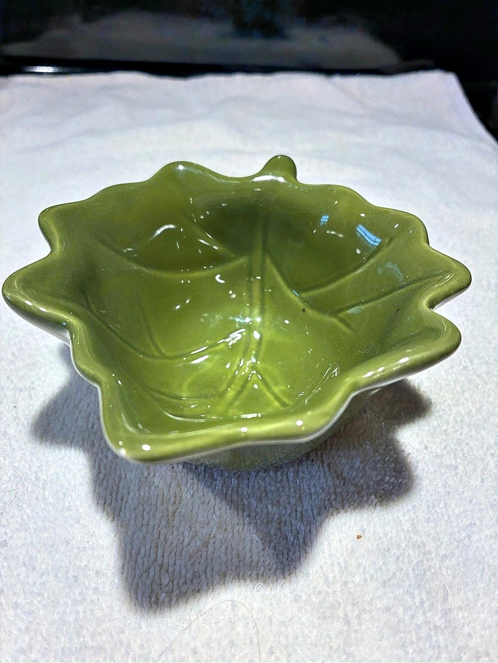 Green Leaf Ceramic Serving Dish